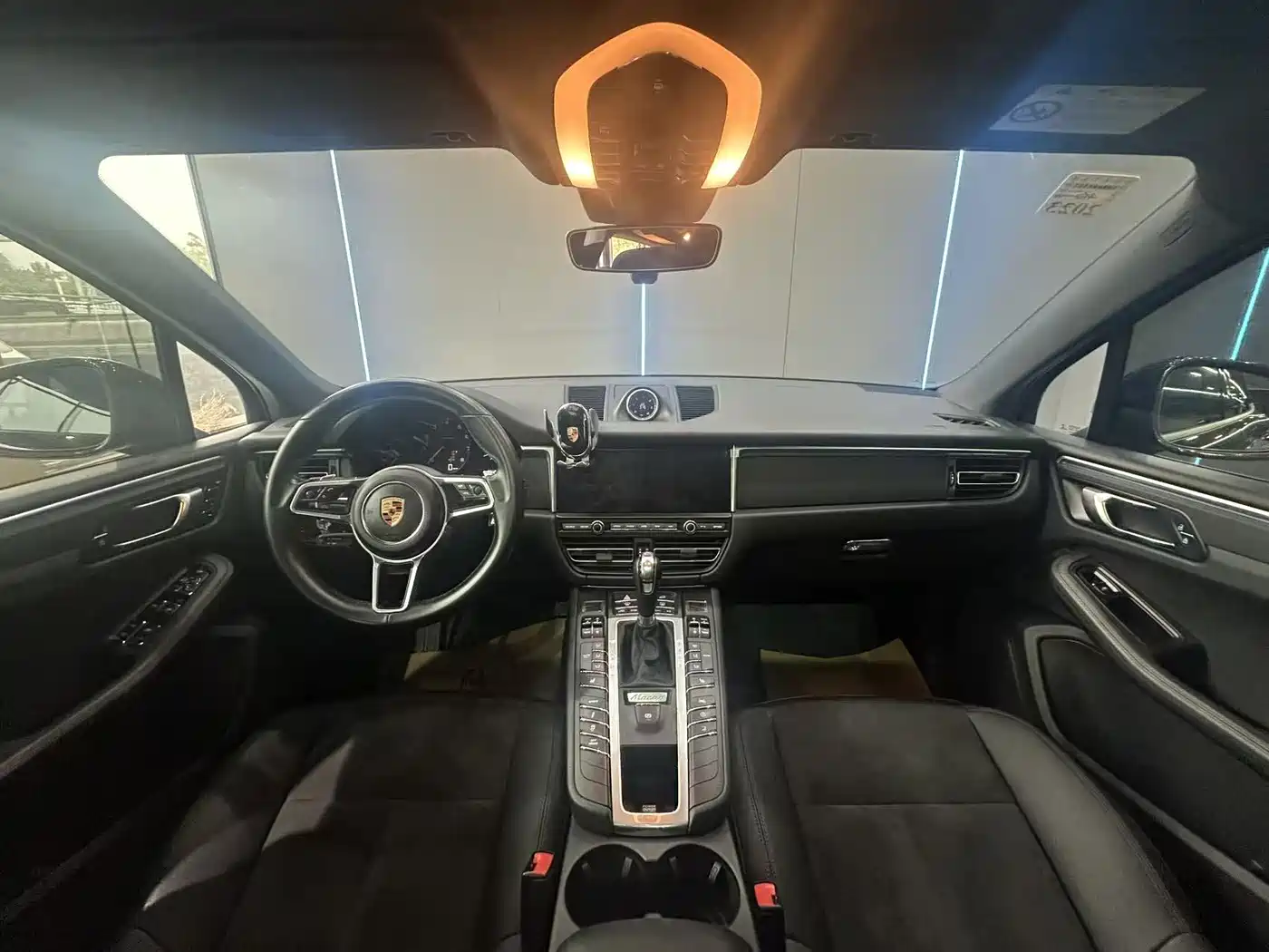 Porsche Macan 2018 Macan 2.0T фото 9