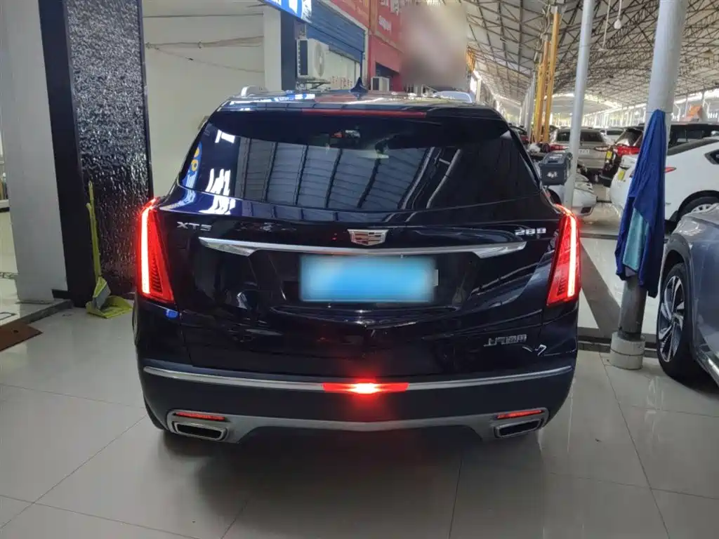 CADILLAC XT5