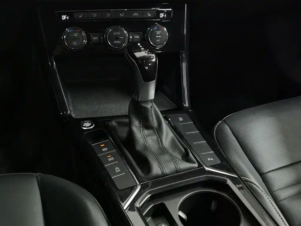 Volkswagen Passat 2019 330TSI Elite Version China VI фото 13