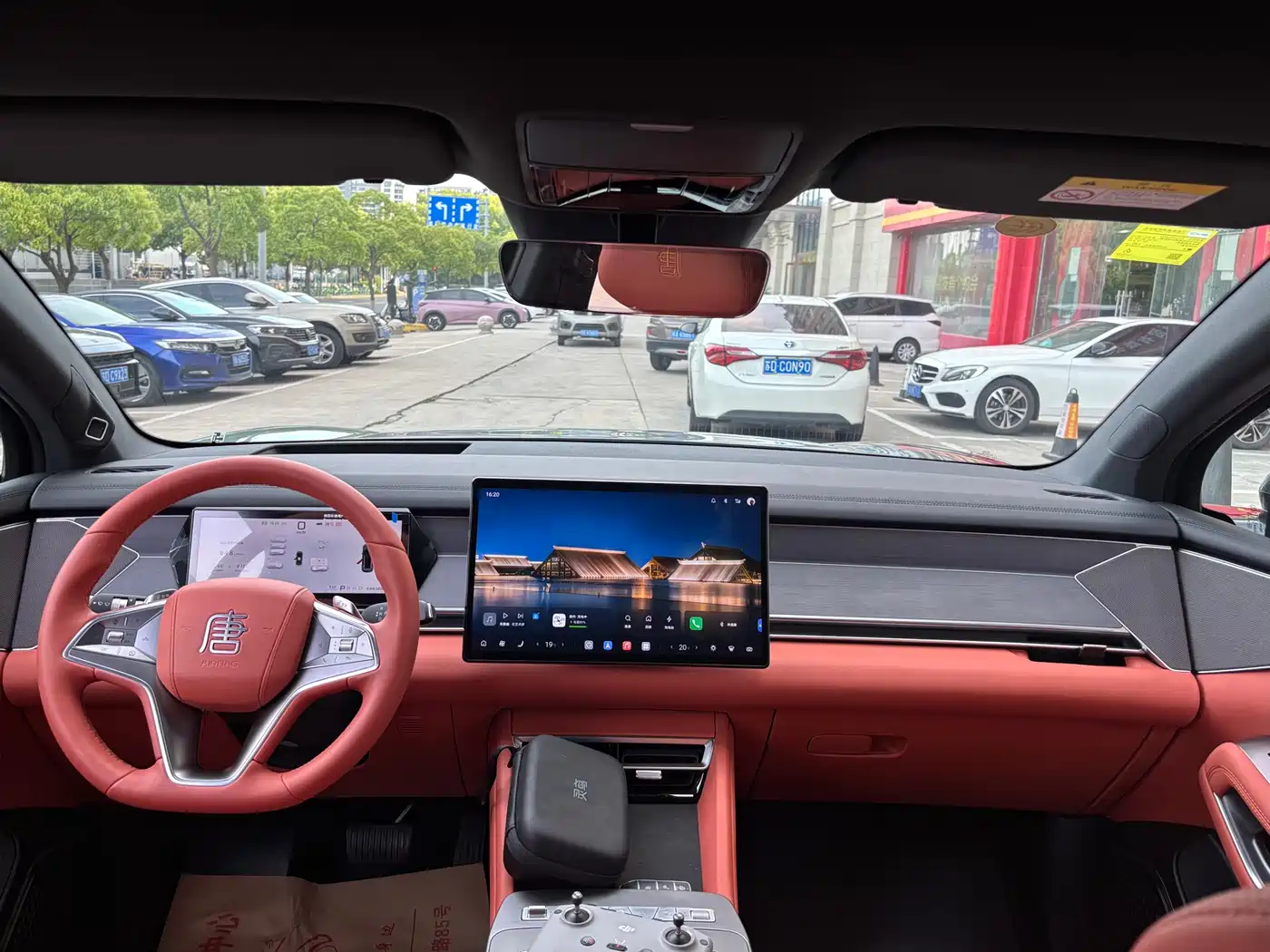 BYD Tang L 2025 DM 175KM Drone Player Edition фото 11