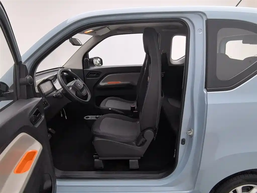 WULING AUTOMOBILE HONGGUANG MINIEV