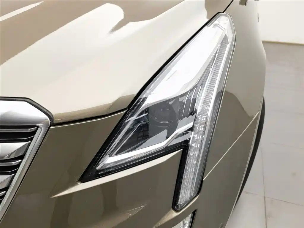 Cadillac XT5 2016 28T AWD Premium Model фото 7