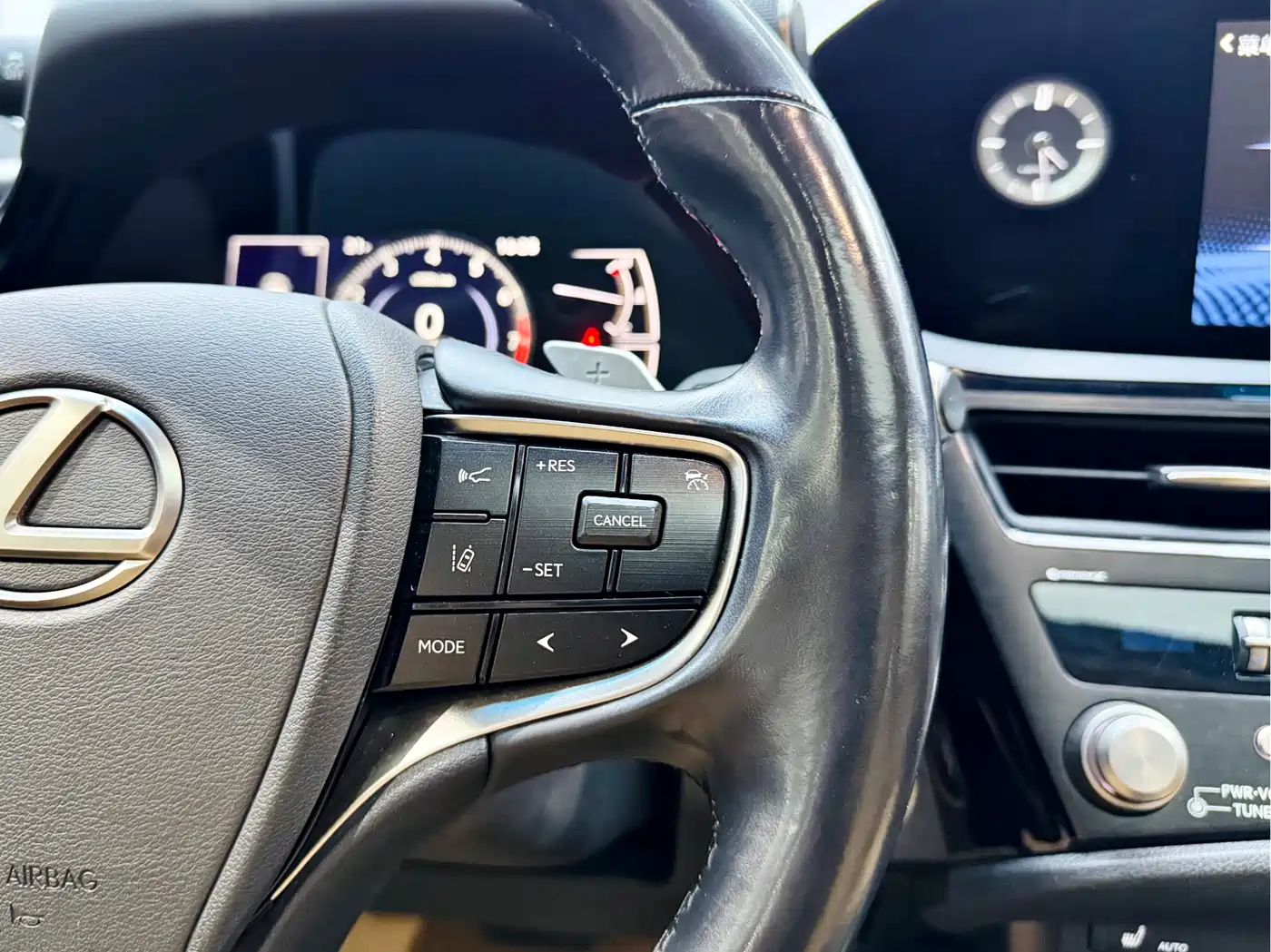 Lexus ES 2021 260 Excellence Edition фото 22