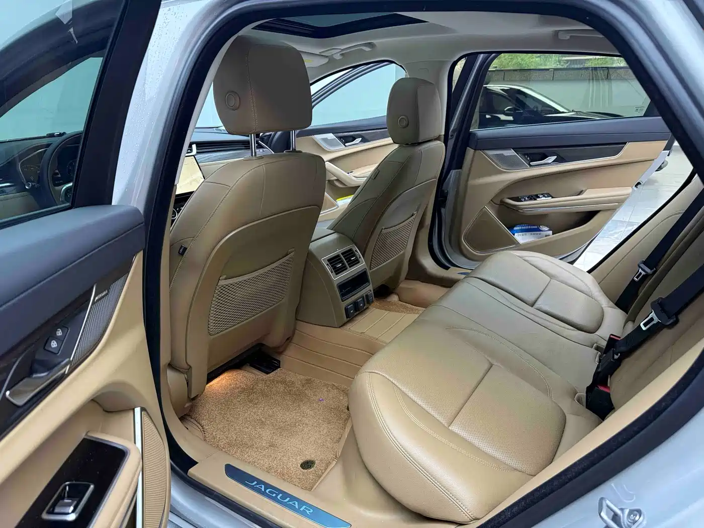 JAGUAR XFL