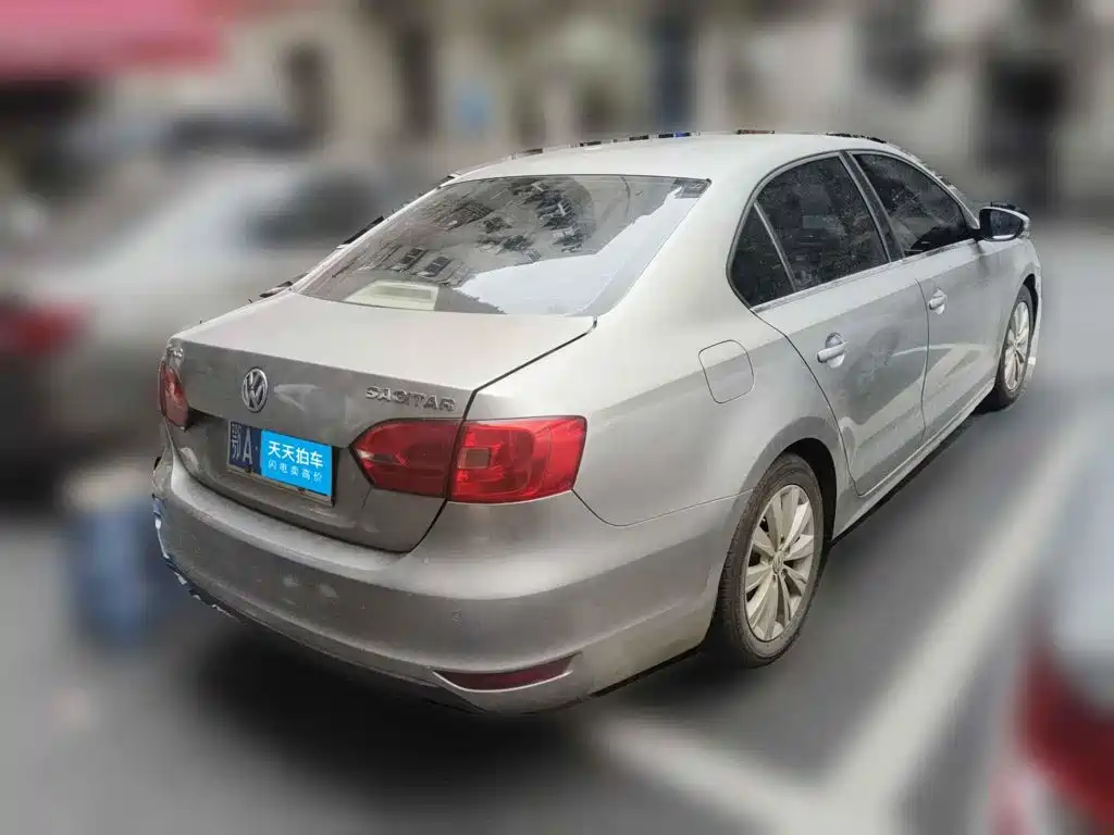 Photo 2 - Volkswagen Sagitar