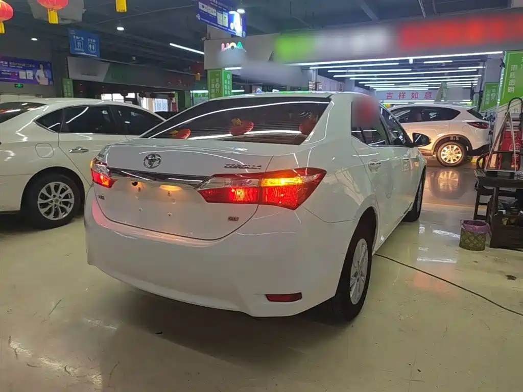 Toyota Corolla 2014 1.6L CVT GL фото 7