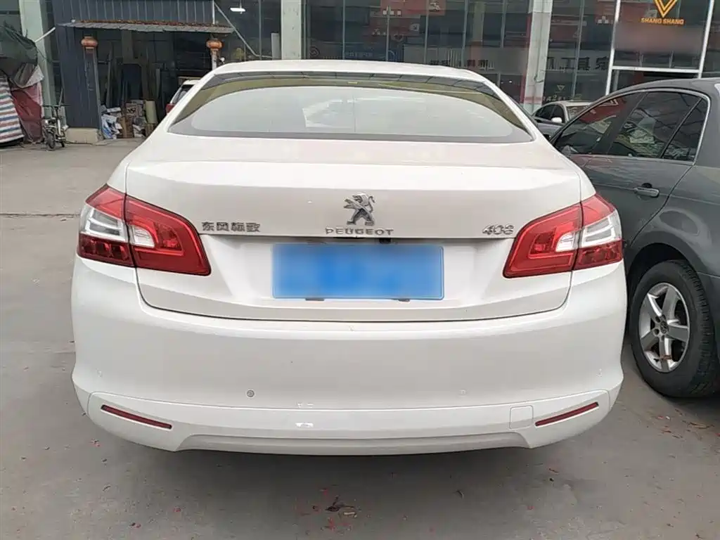 Peugeot 408 2014 1.8L Manual Leading Edition фото 6