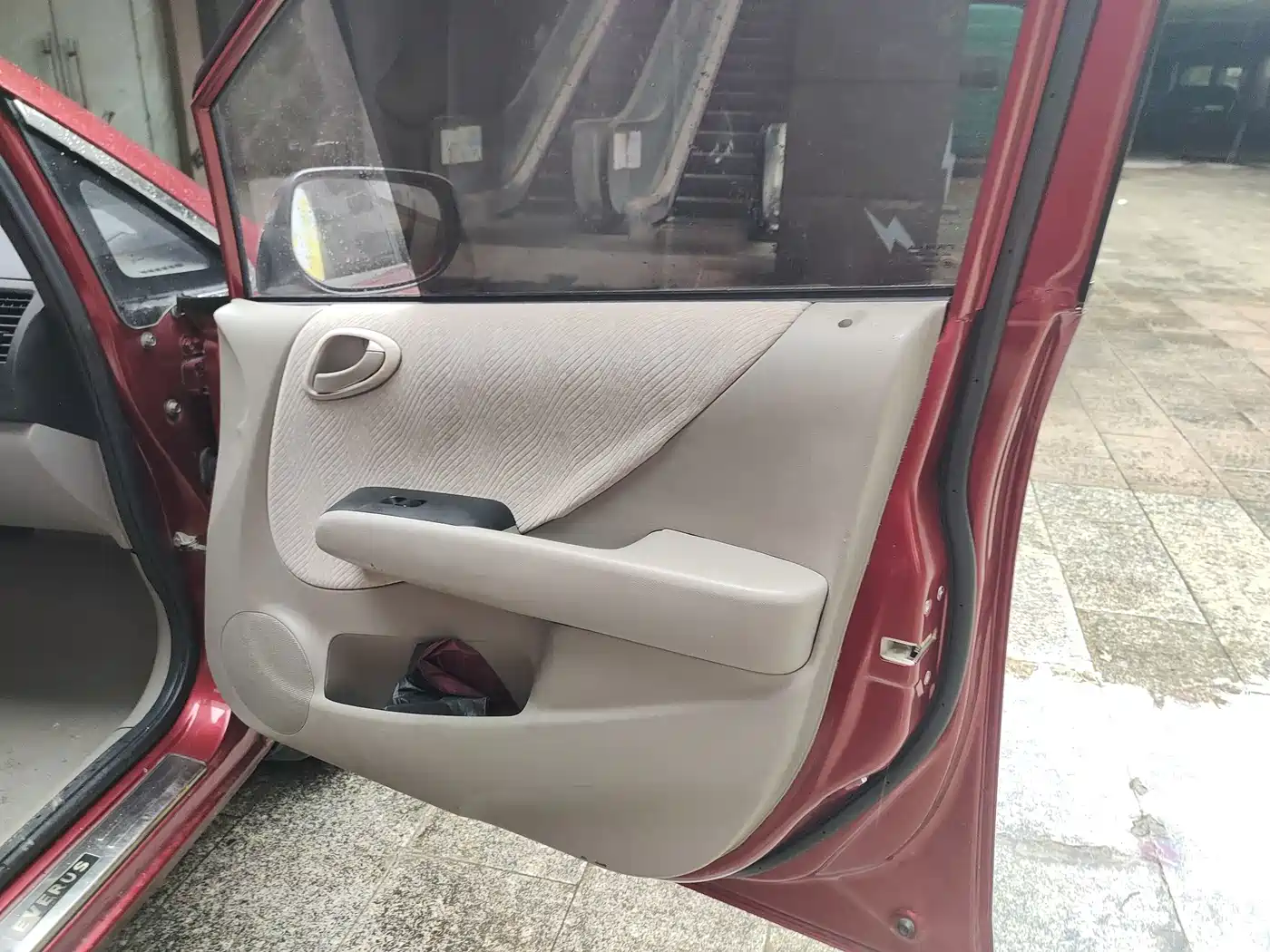 Everus S1 2012 2012 1.3L Automatic Comfort