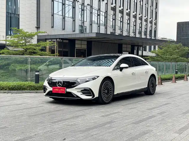 MERCEDES-BENZ EQS
