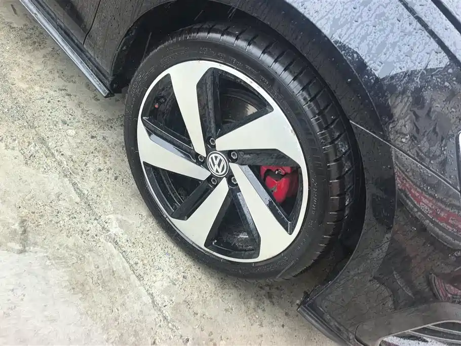 Volkswagen Golf GTI 2018 2.0TSI GTI фото 6