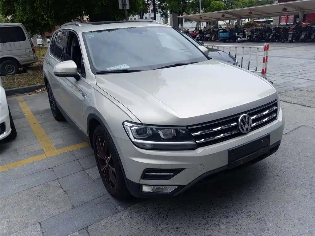 Volkswagen Tiguan L 2019 330TSI Auto 2WD Smart Luxury Edition China V фото 22