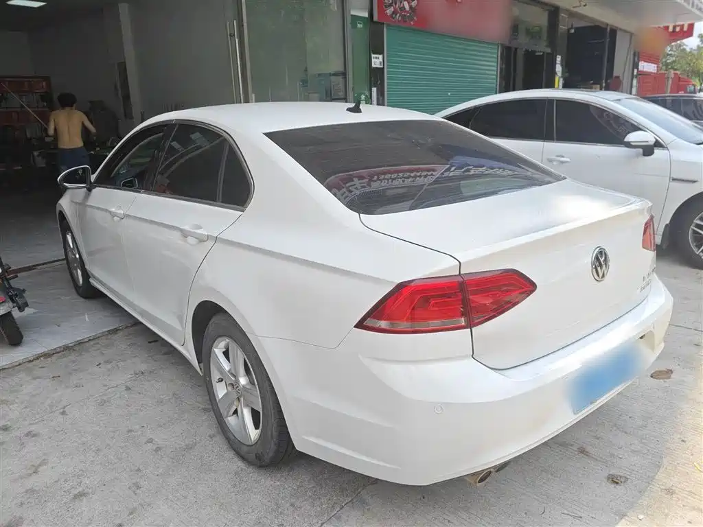 Volkswagen Lamando 2015 230TSI DSG Style фото 5