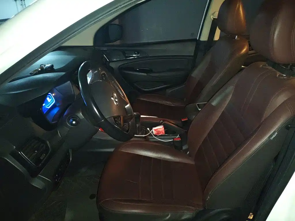 Changan Oshan Changan Oushang A800 2017 2017 Model 1.6L Manual Luxury