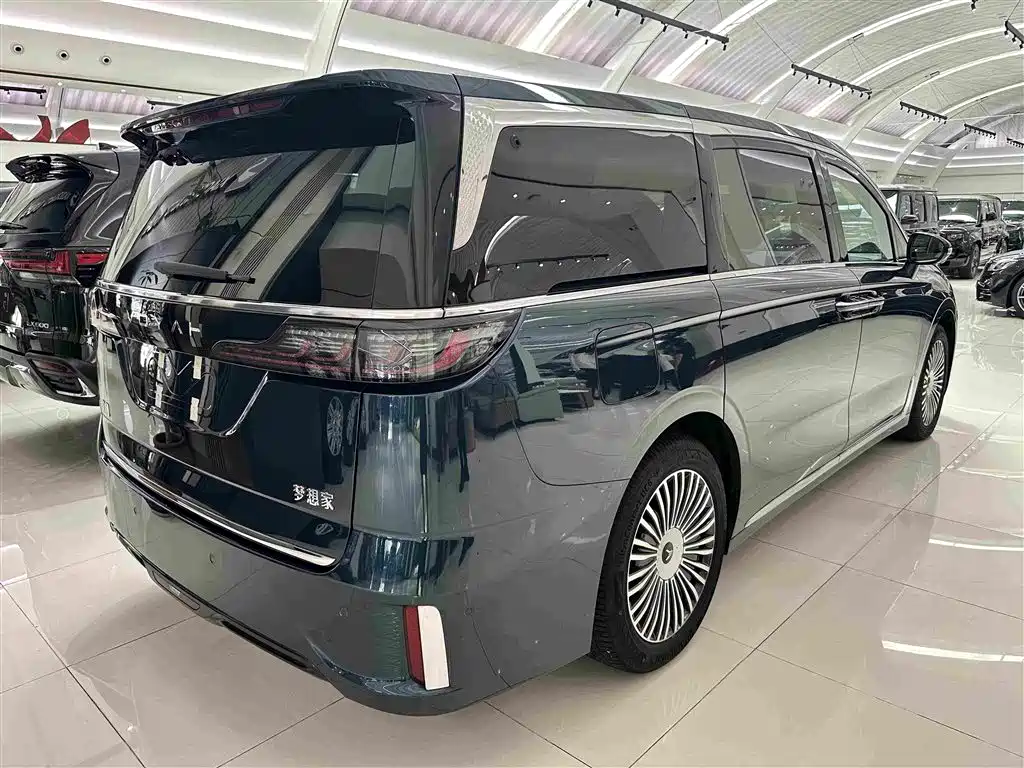 Voyah Auto Voyah Dreamer 2026 2025 PHEV 4WD Kunpeng Premium Edition