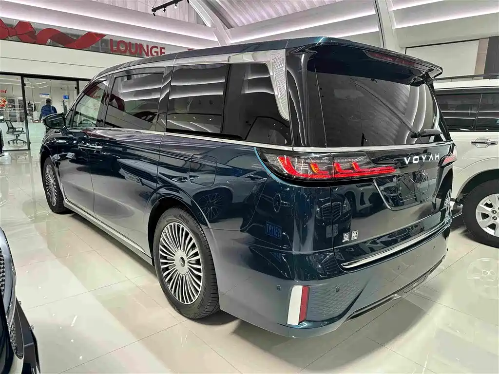 Voyah Auto Voyah Dreamer 2026 2025 PHEV 4WD Kunpeng Premium Edition
