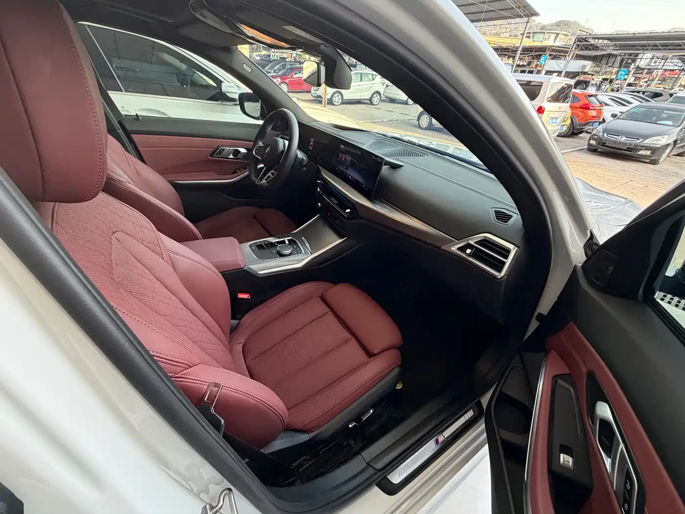 BMW 3 Series 2025 325Li M Sport Package фото 6