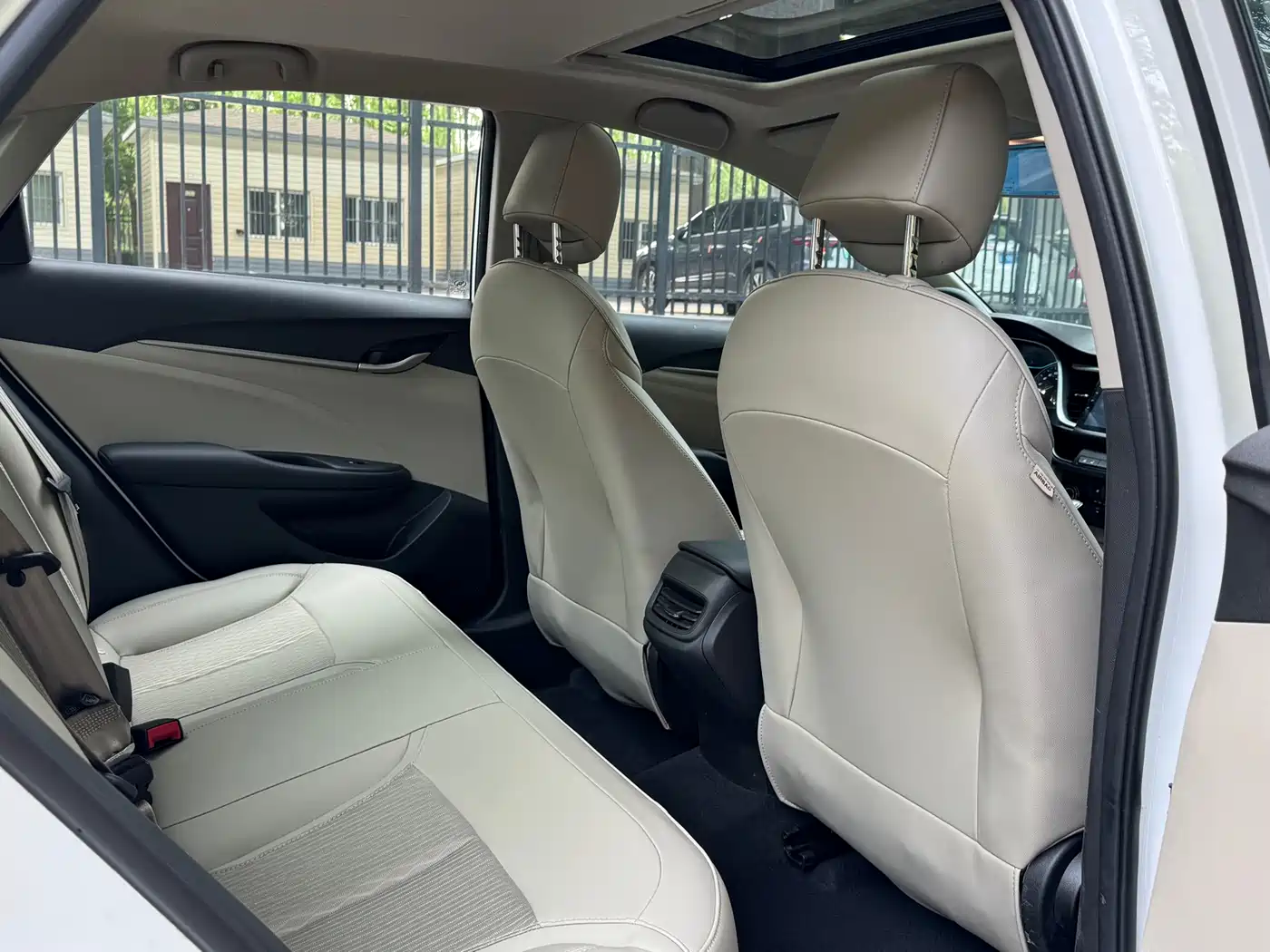 Buick Excelle 2017 15N Automatic Elite фото 9