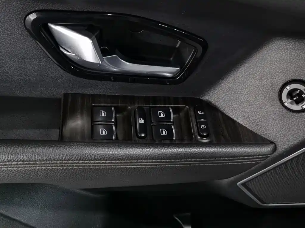 Landwind X7 2017 2015 2.0T Panorama Premium