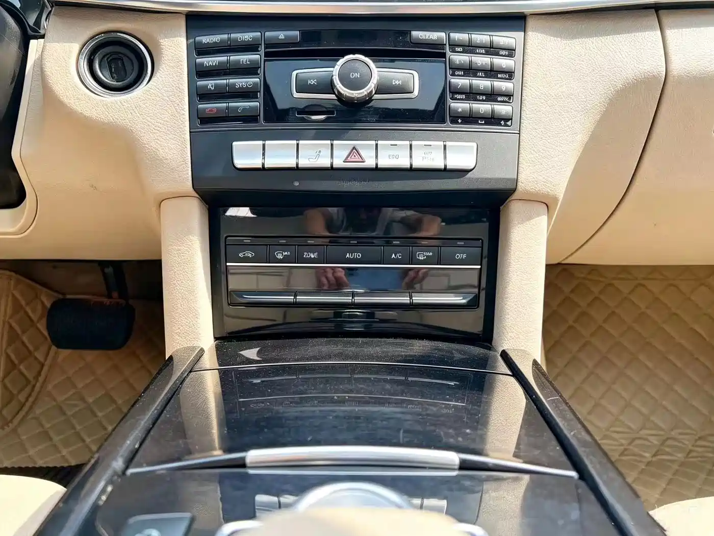 Mercedes-Benz E-Class 2014 E 260 L Sport фото 14