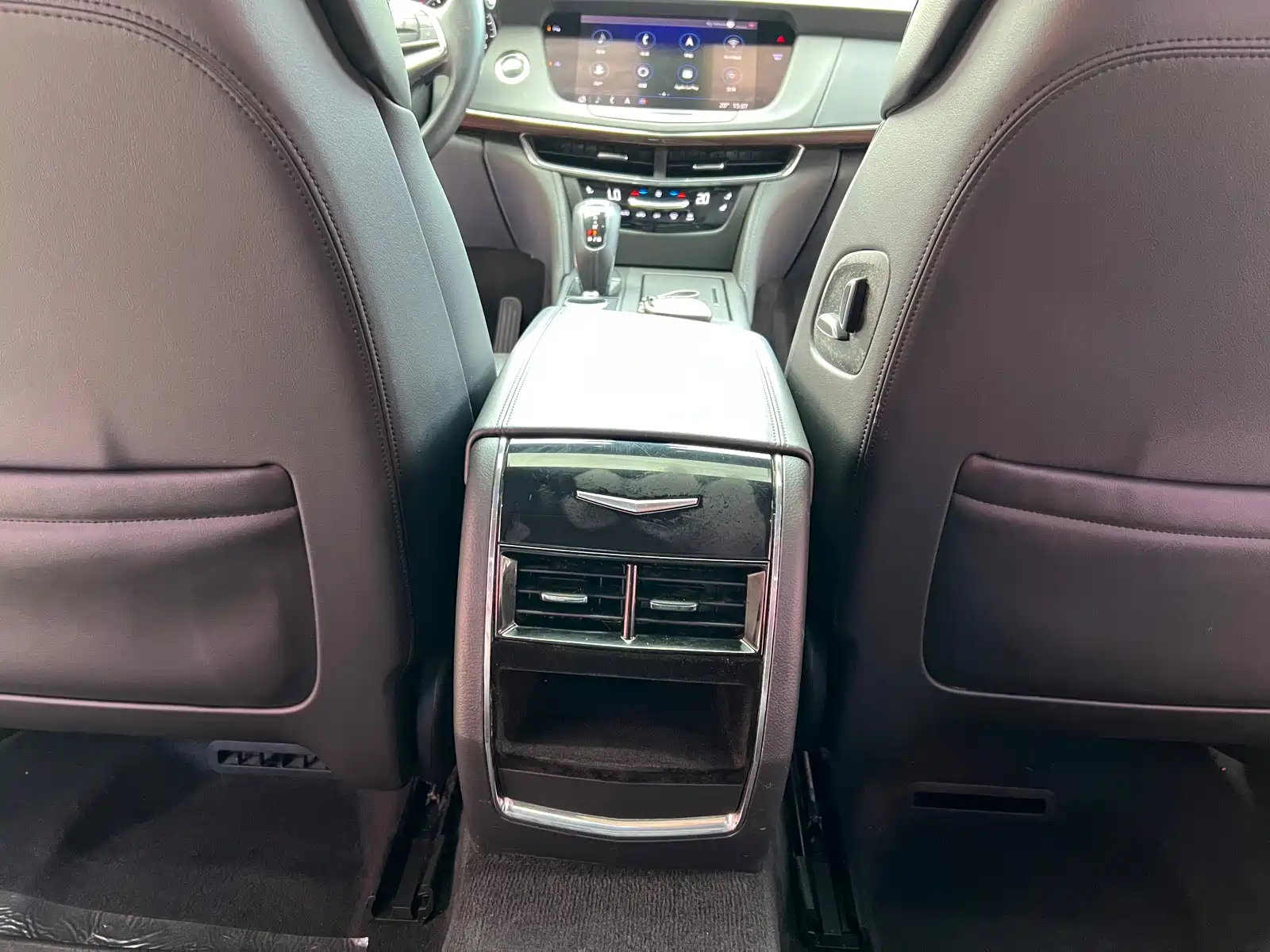 Фото 14 - Cadillac CT6