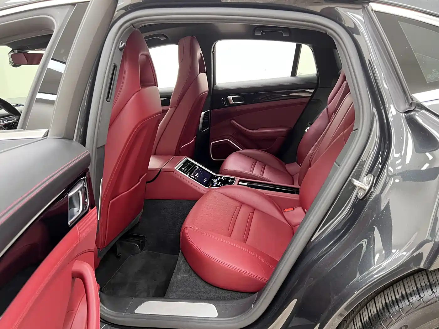 Porsche Panamera 2017 Panamera 3.0T фото 16