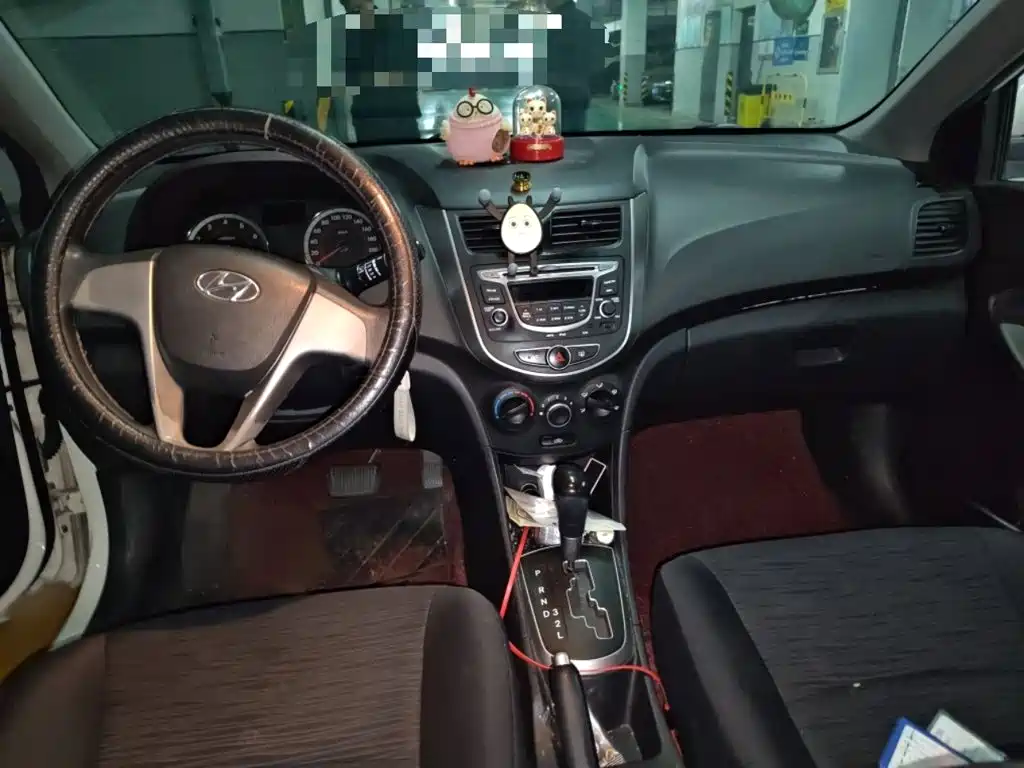 Hyundai Reina 2015 2014 Model 1.4L Automatic GLX