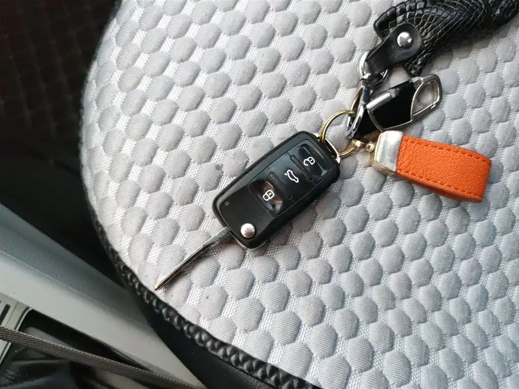 Škoda Fabia 2016 1.4L Automatic Car Enjoy Edition фото 9