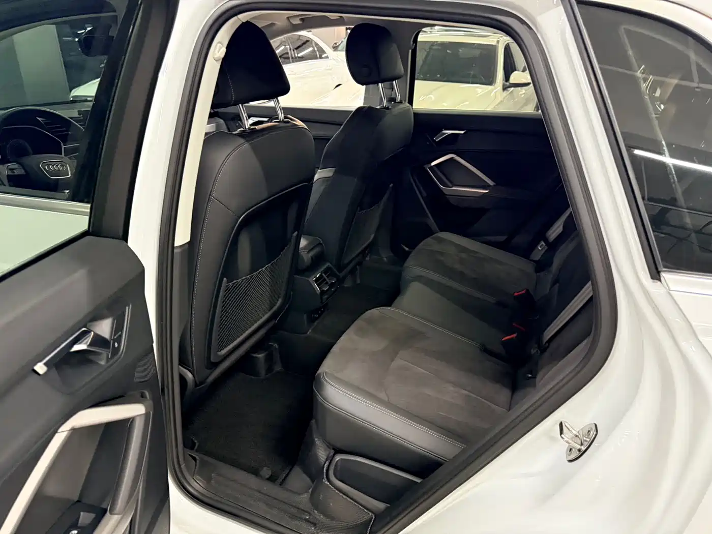 Audi Q3 2023 35 TFSI Fashion Dynamic (1.4T) фото 8