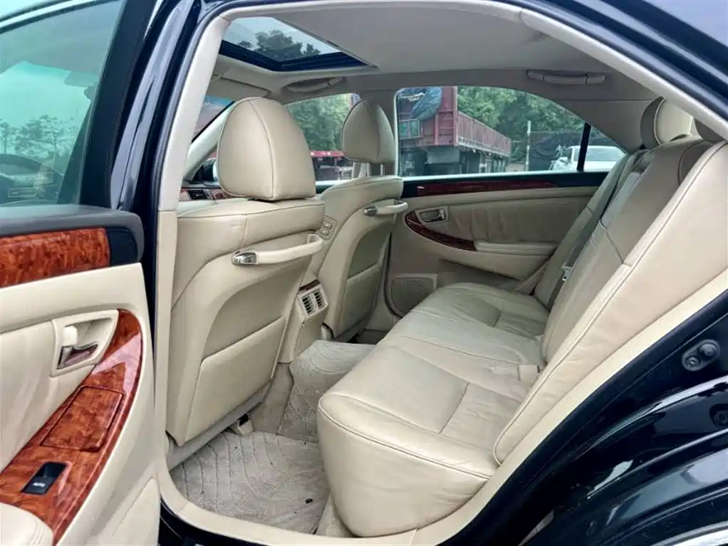 Toyota Crown 2009 2.5L Royal Special Enhanced Edition фото 6