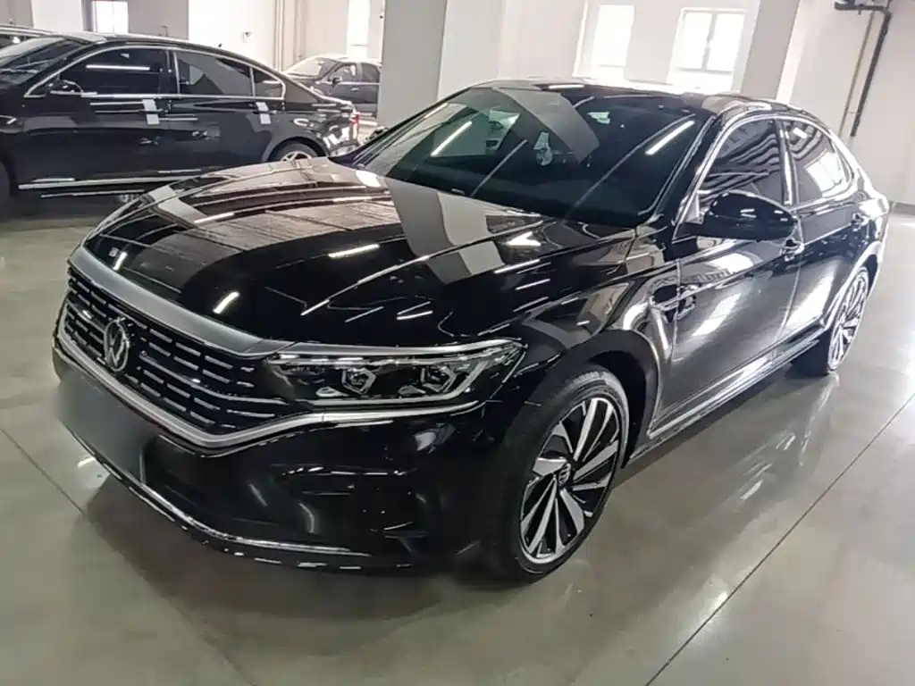 Volkswagen Passat 2025 Outstanding 380TSI Dragon Glory Edition