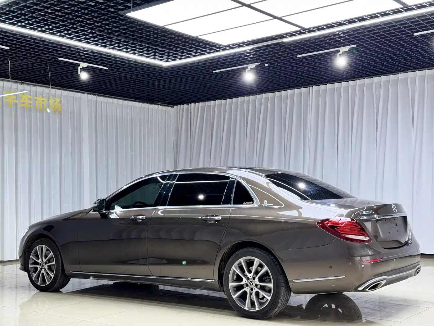 Mercedes-Benz E-Class 2018 Facelift E 300 L Luxury фото 8