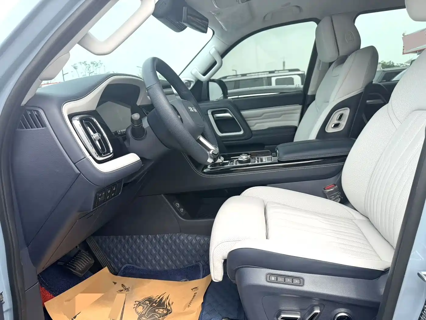 BAIC ORV Beijing Off-Road BJ60 2022 2.0T National Day Edition 7-Seater фото 6