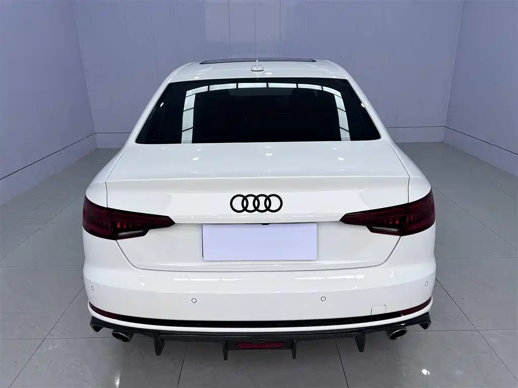 Audi A4L 2018 30th Anniversary 45 TFSI quattro Personality Sport фото 4