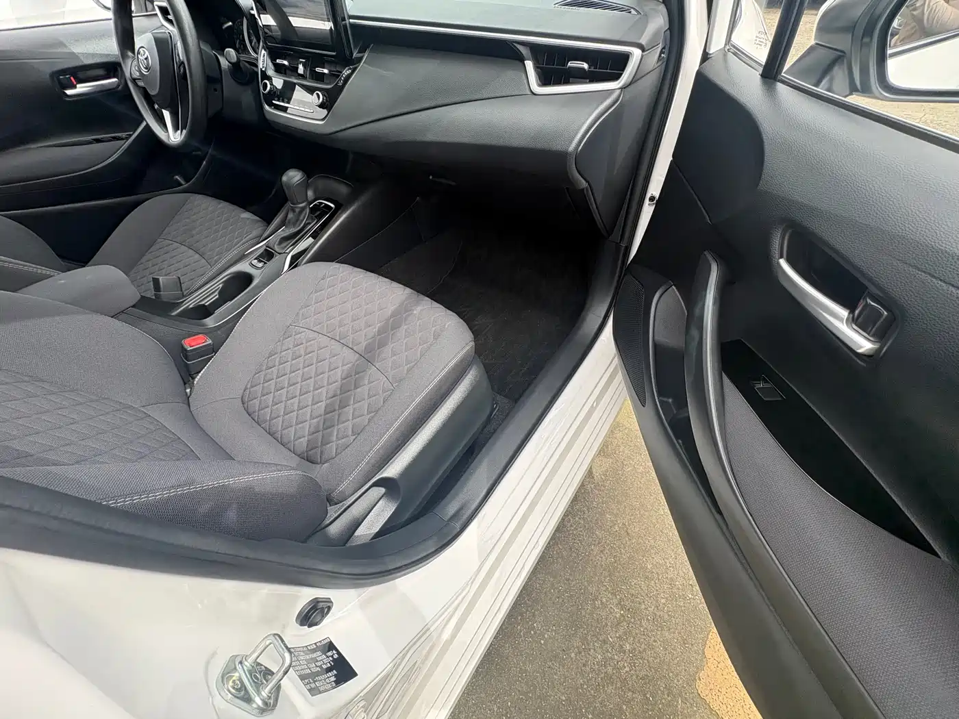 Toyota Allion 2023 2.0L Elite Edition фото 14