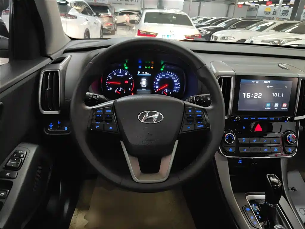 Hyundai Beijing Hyundai ix35 2019 2.0L Automatic 2WD Zhiyong·Smooth Enjoy China VI фото 11