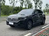 Фото 1 - Volkswagen Touareg