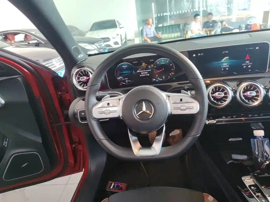 Mercedes-Benz A-Class 2019 A 200 L Sport Sedan фото 11