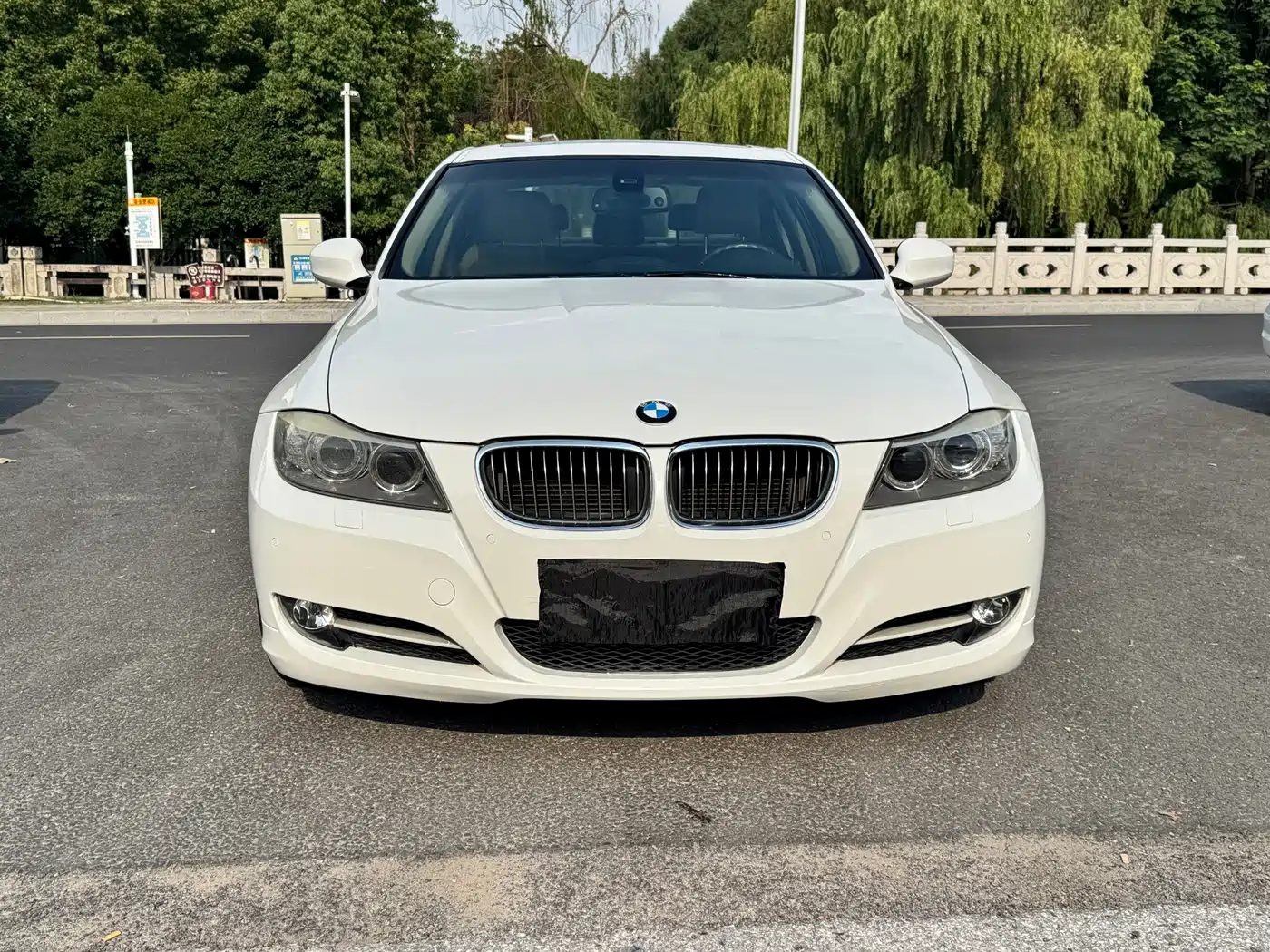 Photo 2 - BMW 3 Series