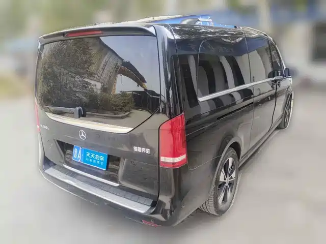 Mercedes-Benz V-Class 2022 V 260 L Long Wheelbase Prestige Edition — фото 2