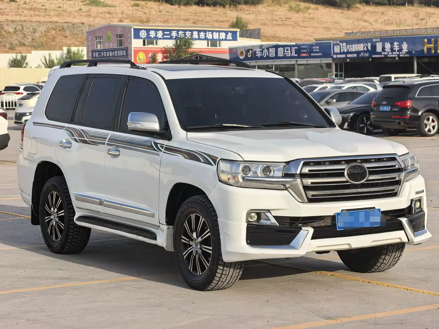 Toyota Land Cruiser (Import) 2014