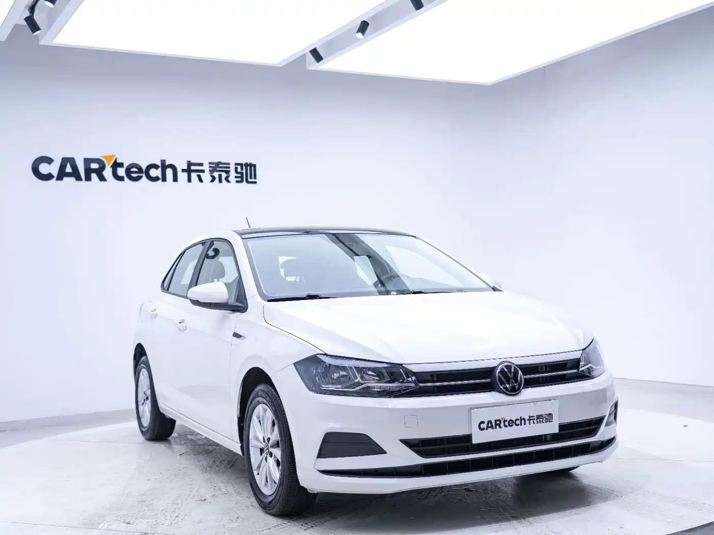 Volkswagen Polo 2021 Plus 1.5L Automatic Colorful Tech Edition фото 7