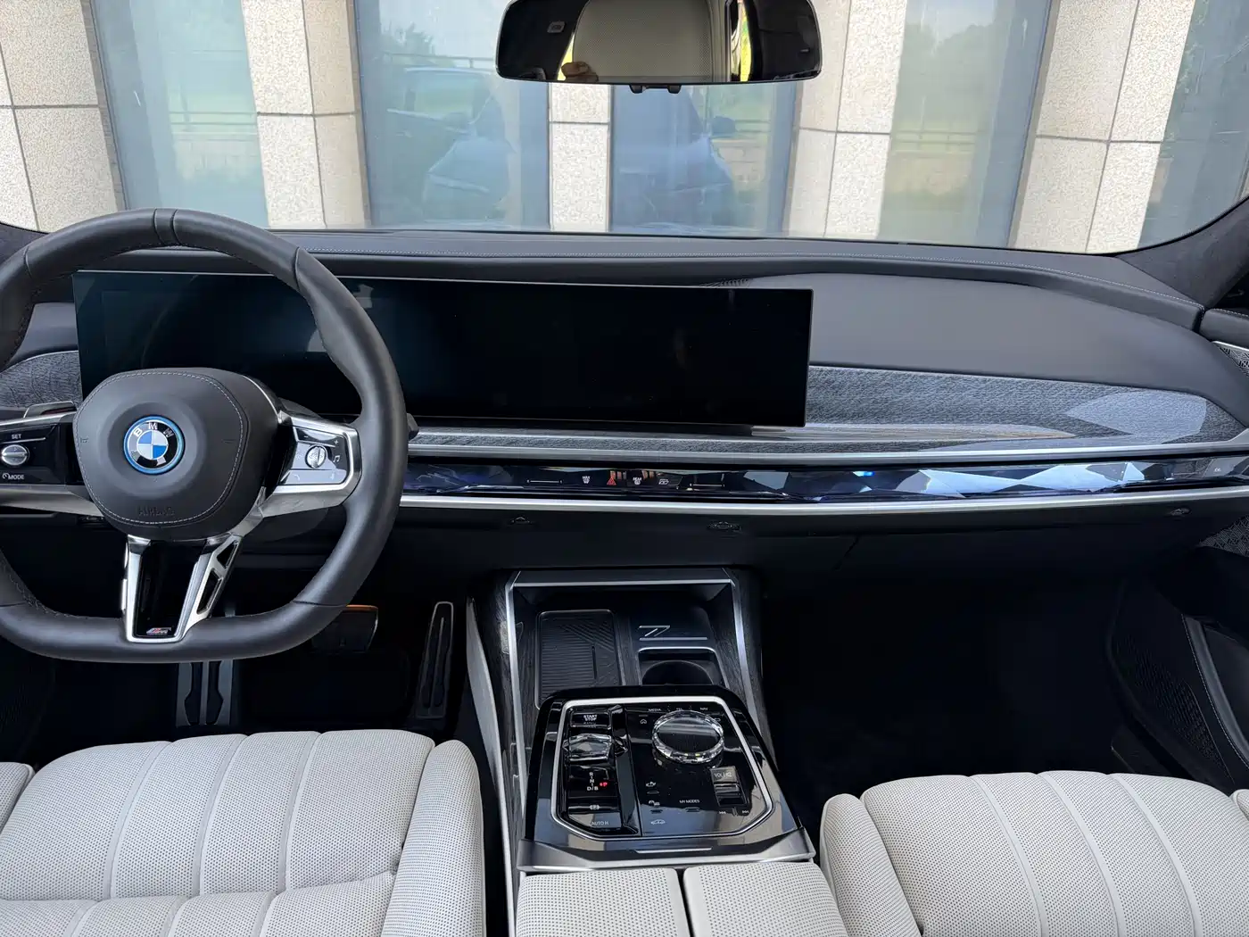 BMW i7 2025 2023 Model xDrive60L M Sport Package