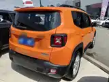 Photo 5 - Jeep Renegade