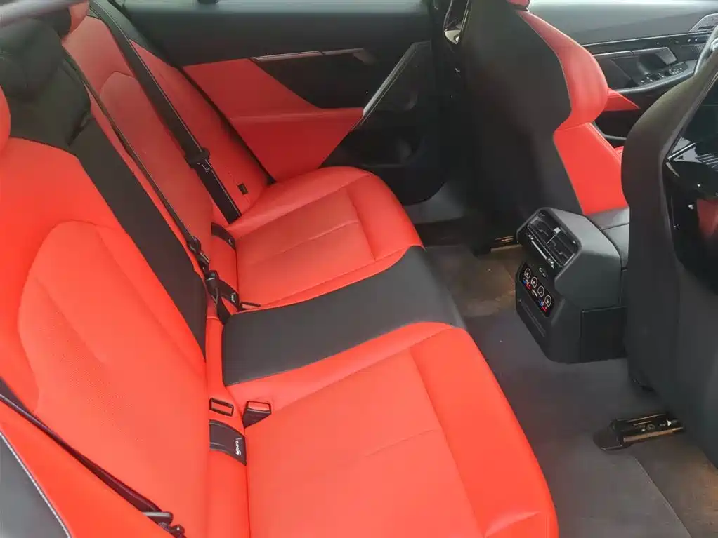 BMW M5 New Energy 2025 M5 фото 10