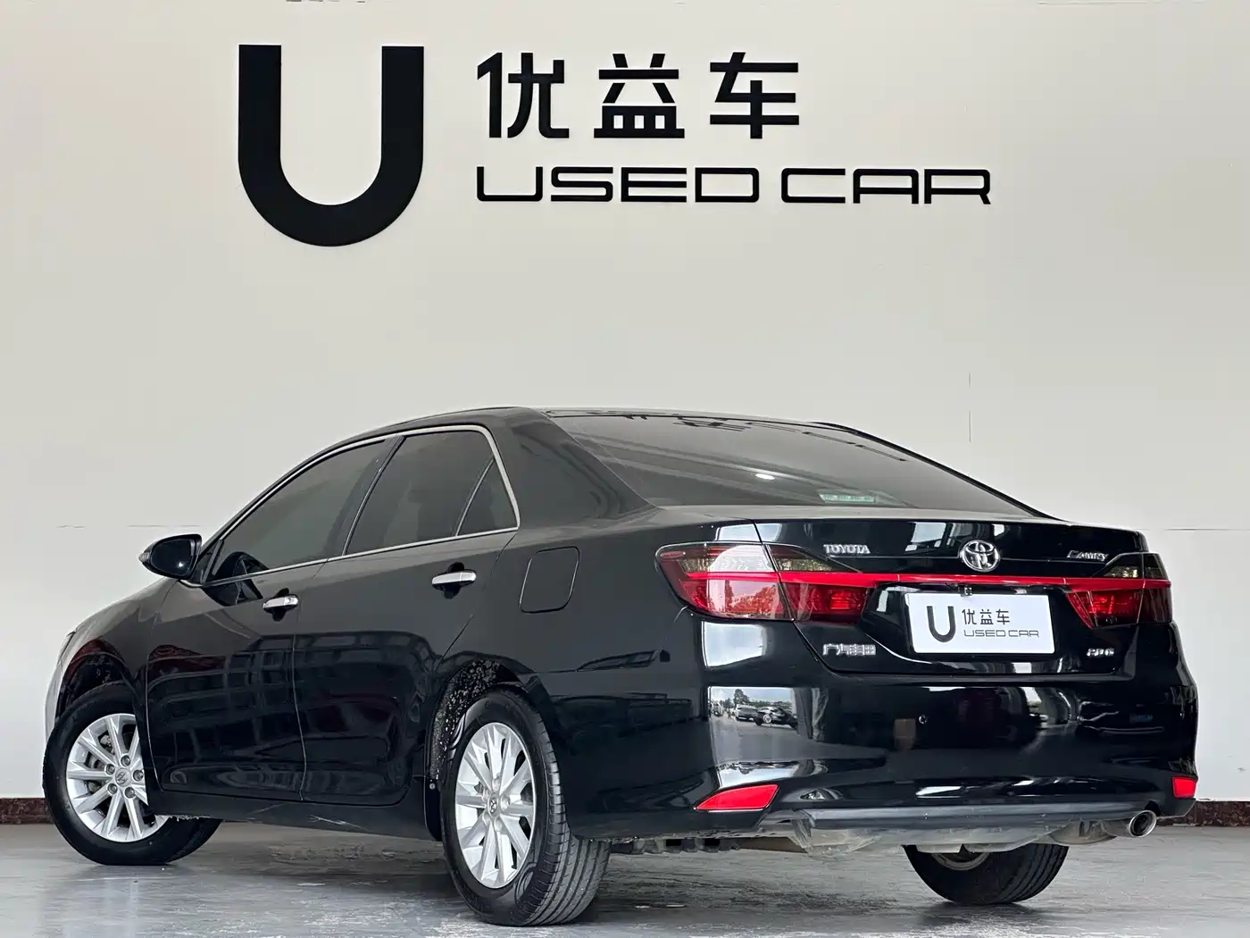Toyota Camry 2016 2.0G 10th Anniversary Leading Edition фото 7