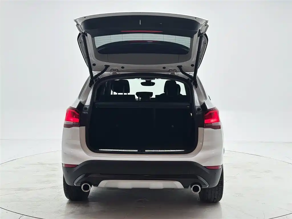 BMW X1 2022 sDrive20Li Fashion фото 8