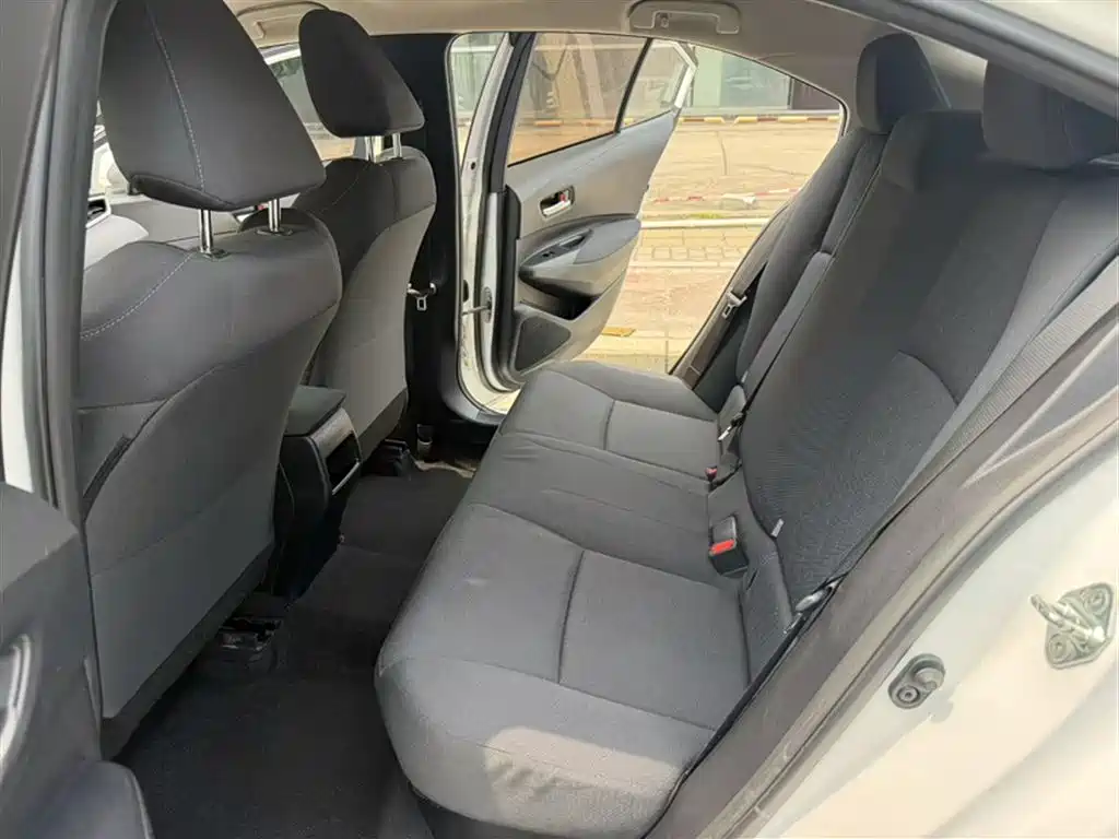 Toyota Corolla 2021 Hybrid 1.8L E-CVT Pioneer Edition фото 16