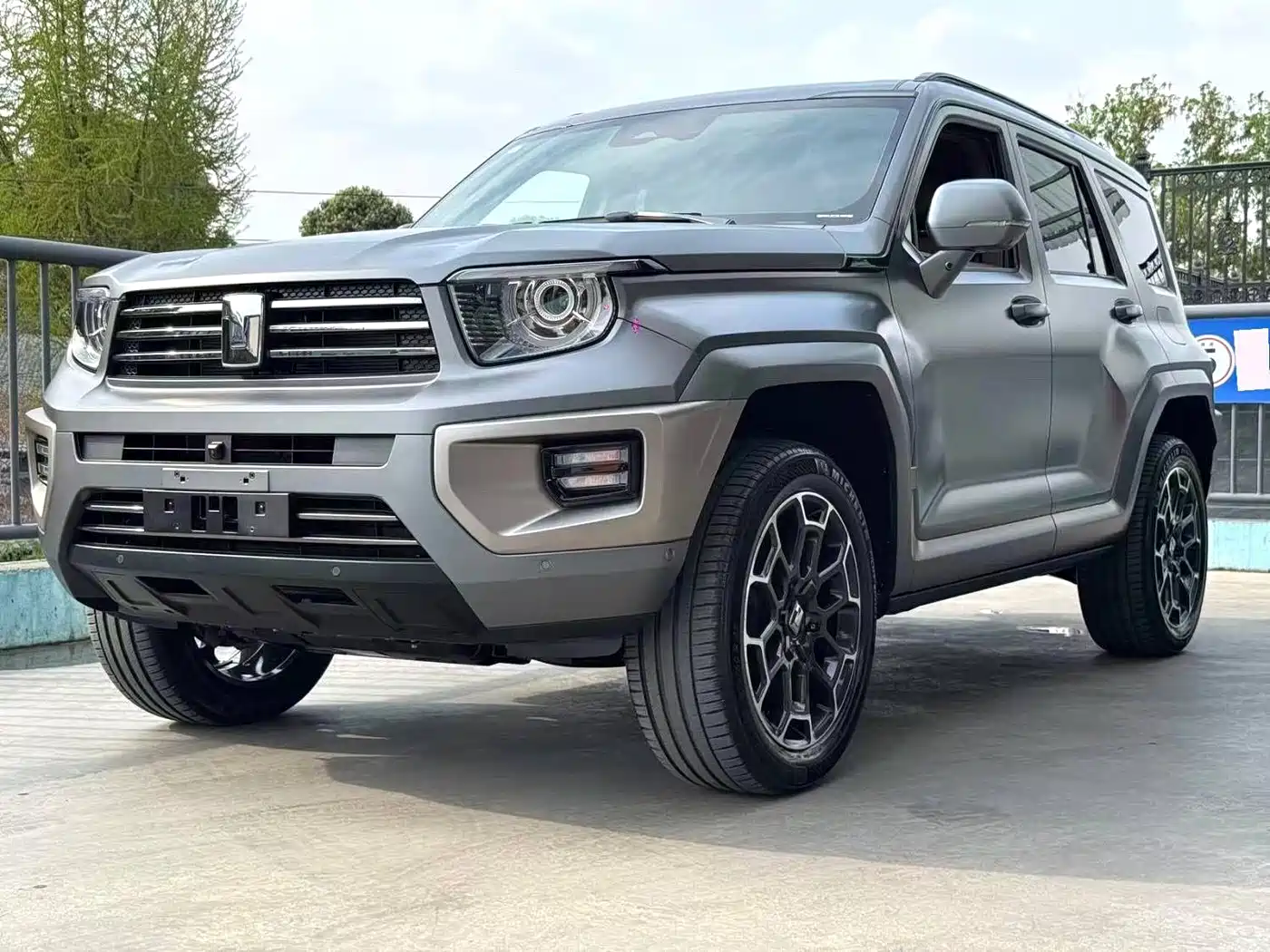 TANK TANK 700 NEW ENERGY