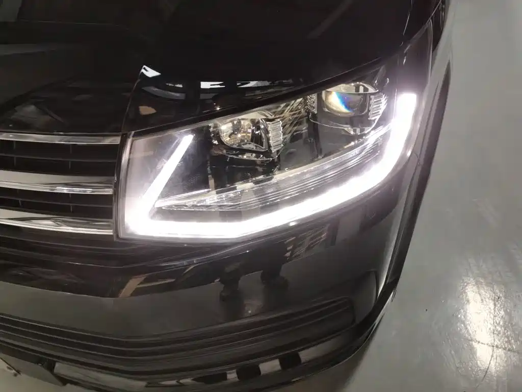 Volkswagen Caravelle 2017 2017 2.0TSI 4WD Comfort 7-Seater