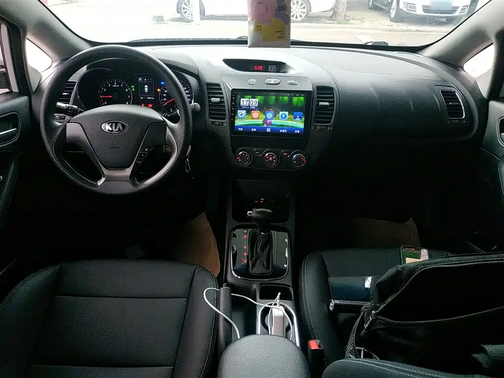 Kia K3 2016 1.6L Automatic GLS фото 10